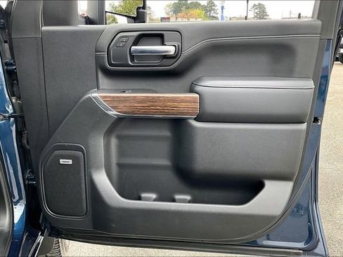 Used 2020 Chevrolet Silverado 2500 High Country w/ Z71 Off-Road Package image 25