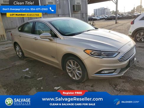 Used 2017 Ford Fusion Energi SE image 5
