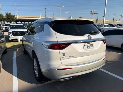 Used 2024 Buick Enclave Essence w/ Experience Buick Package FWD image 4
