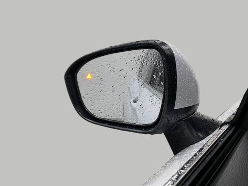 Used 2024 Mitsubishi Outlander AWD image 20