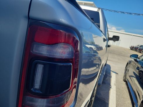 Used 2023 RAM 1500 Laramie AWD/4WD image 11