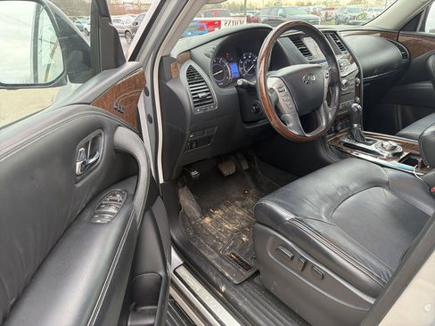 Used 2017 INFINITI QX80 Base image 8