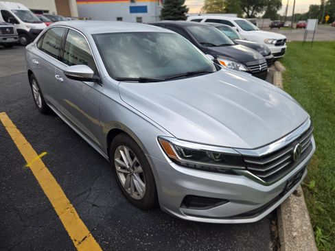 Used 2020 Volkswagen Passat 2.0T SE FWD image 4
