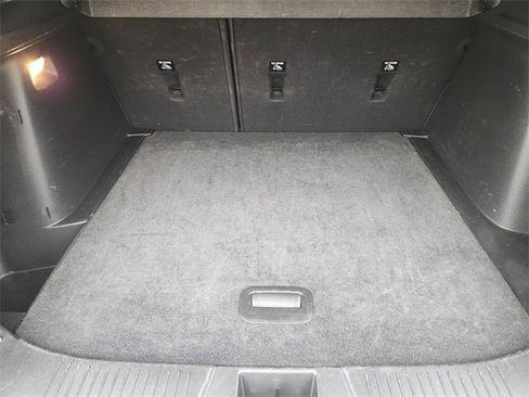 Certified 2024 Chevrolet Trax LT w/ Sunroof Package image 32