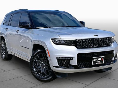 Used 2025 Jeep Grand Cherokee L Summit AWD/4WD image 3