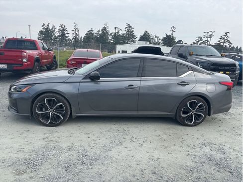 Certified 2024 Nissan Altima 2.5 SR image 6