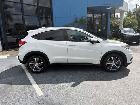 Certified 2022 Honda HR-V EX image 9