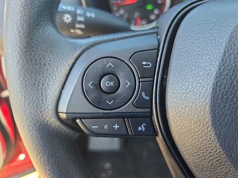 Used 2022 Toyota RAV4 XLE w/ Convenience Package image 17