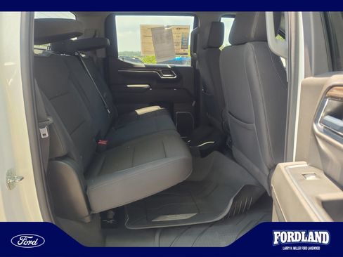 Used 2023 Chevrolet Silverado 1500 LT AWD/4WD image 18