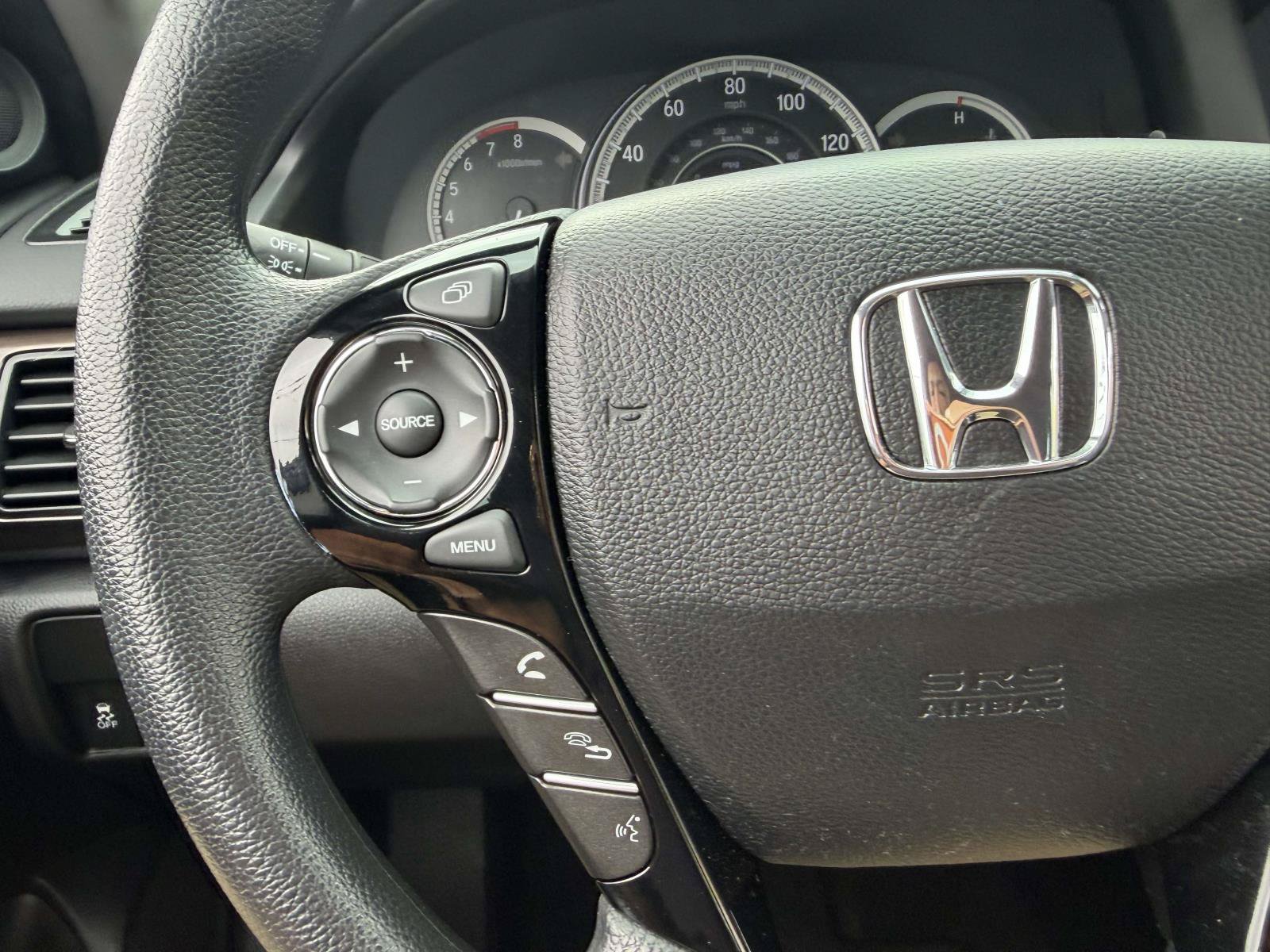 Used 2016 Honda Accord EX image 32