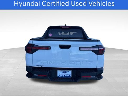 Certified 2025 Hyundai Santa Cruz SEL image 8