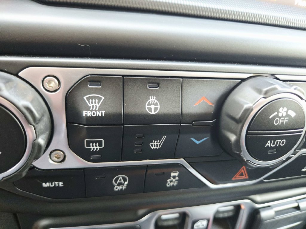 Certified 2021 Jeep Gladiator Rubicon AWD/4WD image 32