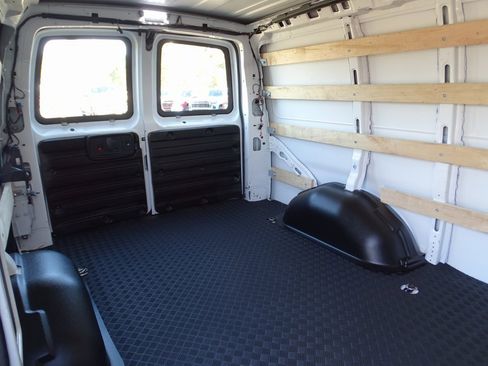 Used 2024 Chevrolet Express 2500 w/ Driver Convenience Package image 13