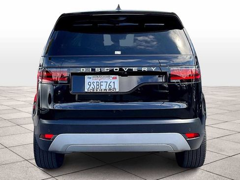 Used 2025 Land Rover Discovery S image 7