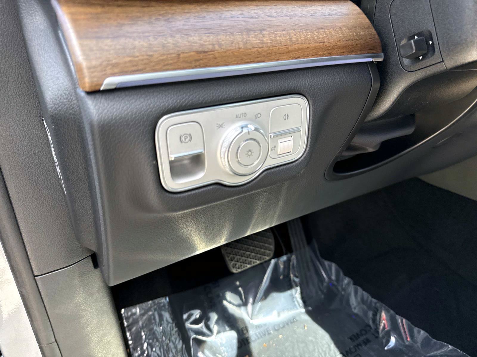Certified 2025 Mercedes-Benz GLE 350 4MATIC image 21
