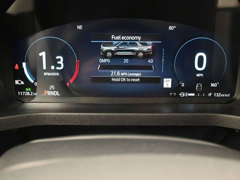 Used 2025 Ford Explorer Active w/ Active Comfort Package AWD/4WD image 12