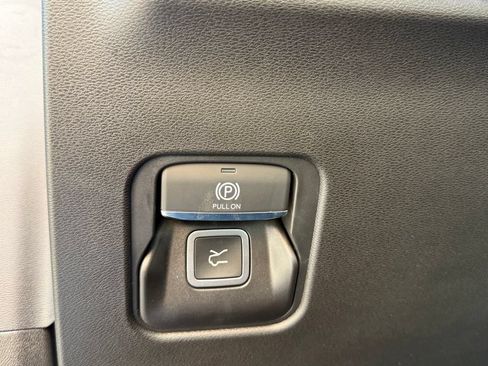 New 2026 Jeep Cherokee Limited AWD/4WD image 24
