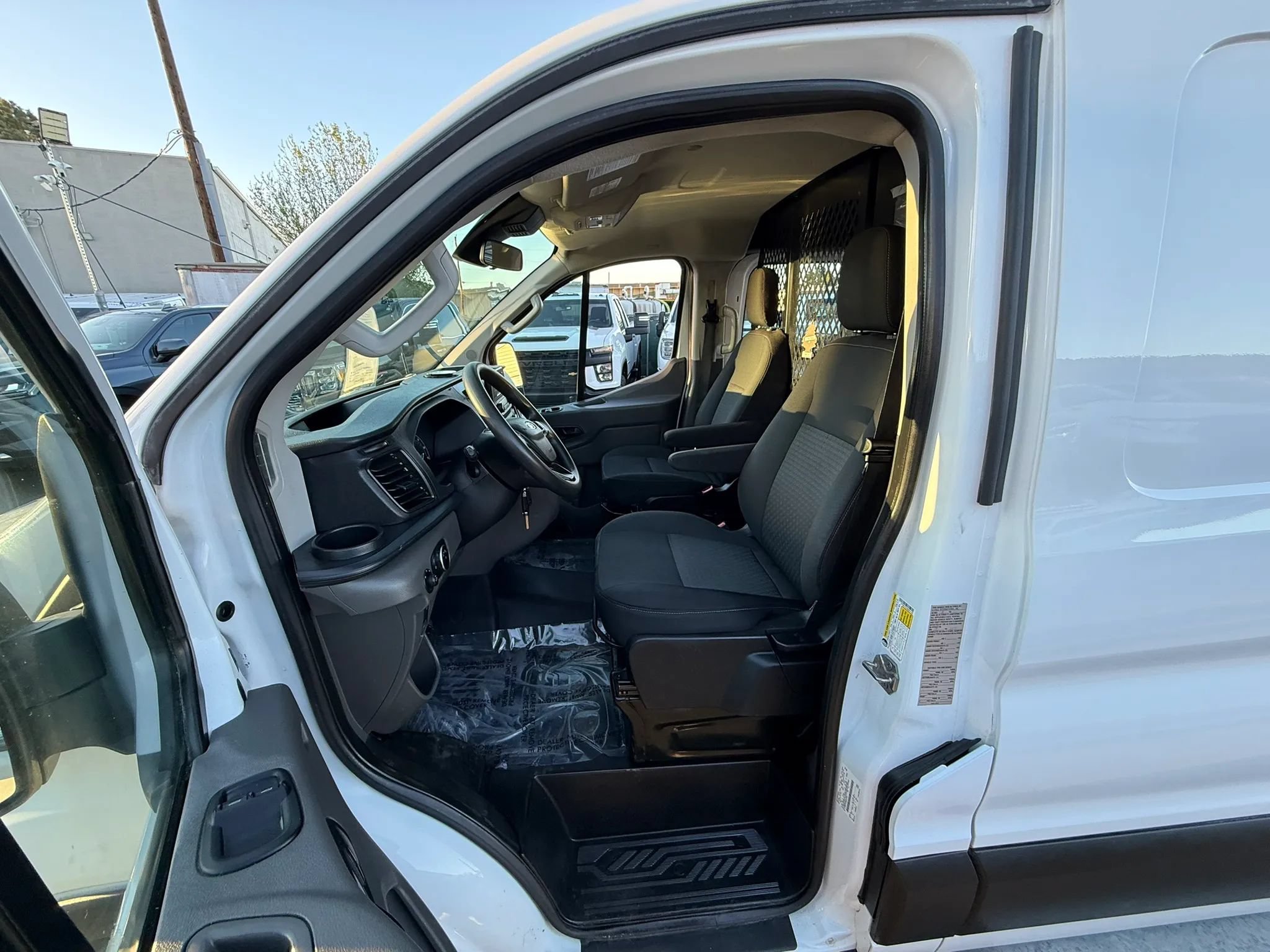 Used 2021 Ford Transit 250 Low Roof w/ Exterior Upgrade Package RWD image 27