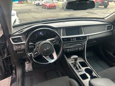 Used 2019 Kia Optima S w/ S Panoramic Sunroof Package image 4