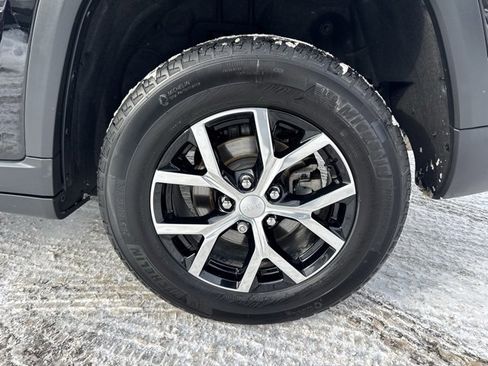 Certified 2024 Jeep Grand Cherokee Limited image 45