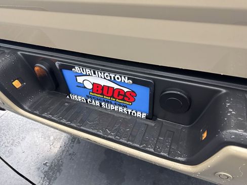 Used 2022 Chevrolet Colorado Z71 AWD/4WD image 43