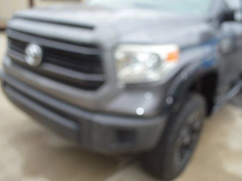 Used 2014 Toyota Tundra SR AWD/4WD image 3