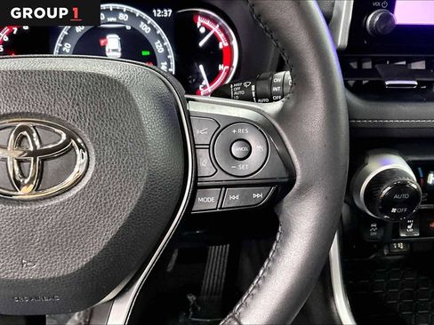 Used 2023 Toyota RAV4 XLE Premium AWD/4WD image 25