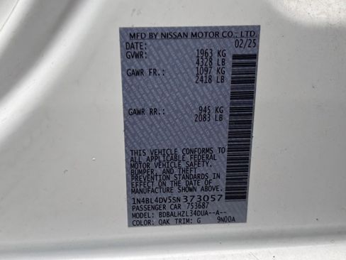 Used 2025 Nissan Altima 2.5 SV FWD image 28