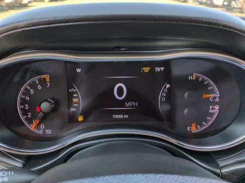 Used 2016 Jeep Grand Cherokee Overland AWD/4WD image 14