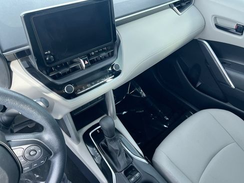 Used 2023 Toyota Corolla Cross L FWD image 19