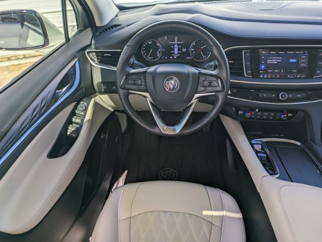 Used 2023 Buick Enclave Avenir w/ Avenir Technology Package AWD/4WD image 17