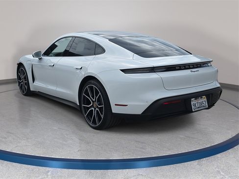 Used 2023 Porsche Taycan image 8