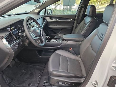 New 2025 Cadillac XT5 Premium Luxury image 11