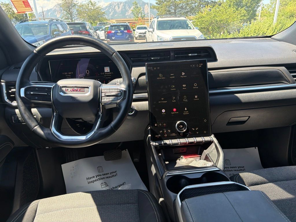 Used 2025 GMC Terrain Elevation AWD/4WD image 21