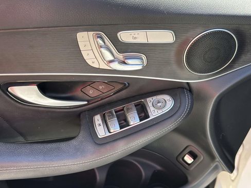 Used 2022 Mercedes-Benz GLC 300 4MATIC image 14