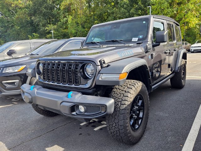 Used 2024 Jeep Wrangler Unlimited AWD/4WD image 3