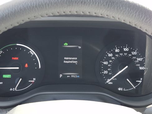 Used 2024 Toyota Sienna XLE w/ XLE Plus Package image 30