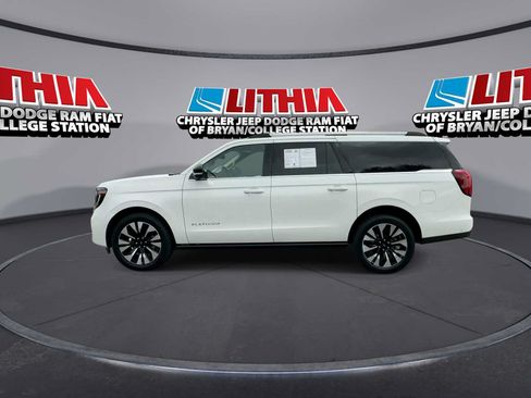 Used 2025 Ford Expedition Max Platinum w/ Driver's Package AWD/4WD image 5