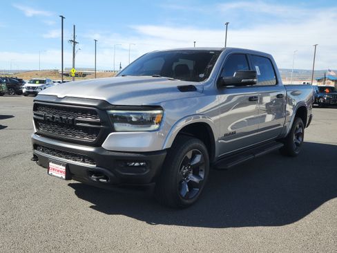 Used 2024 RAM 1500 Big Horn AWD/4WD image 6