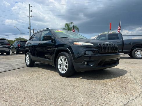 Used 2015 Jeep Cherokee Latitude FWD image 3
