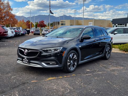 Used 2019 Buick Regal Preferred w/ Sights and Sounds Package image 5