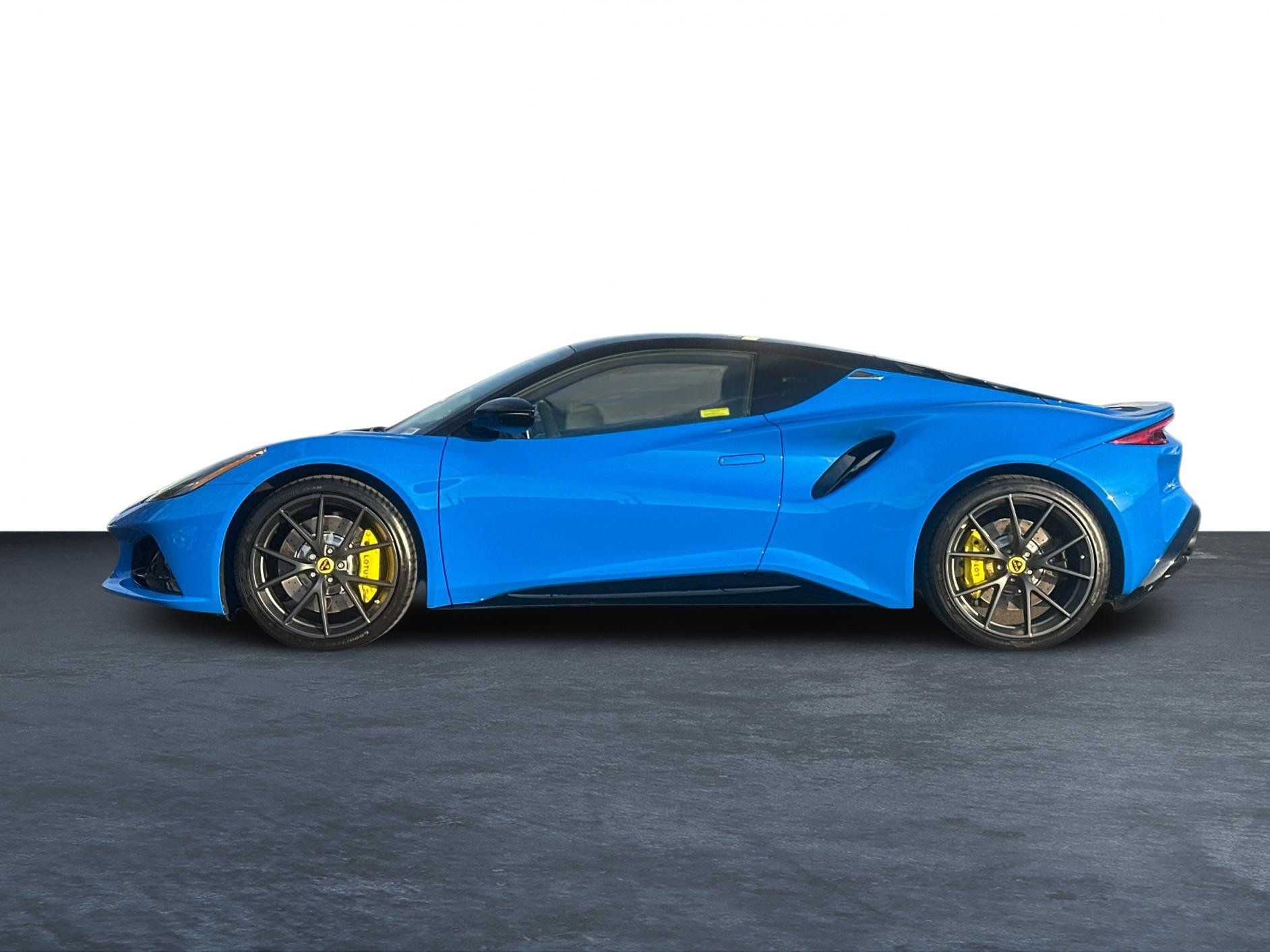 Used 2026 Lotus Emira RWD image 4