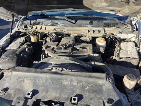 Used 2013 RAM 2500 Tradesman w/ Chrome Appearance Group image 14