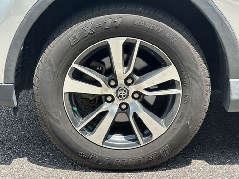 Used 2018 Toyota RAV4 XLE w/ Plus Extra Value Package FWD image 12
