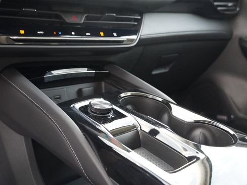 Used 2025 Buick Envision Preferred image 16