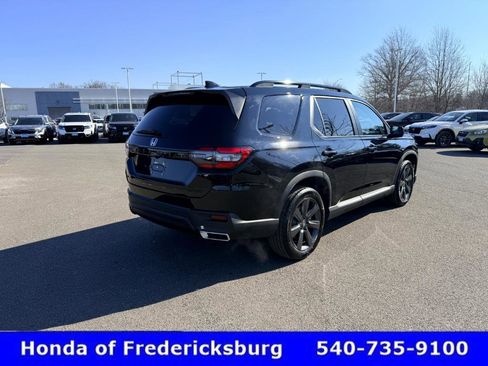 Certified 2025 Honda Pilot Sport image 6