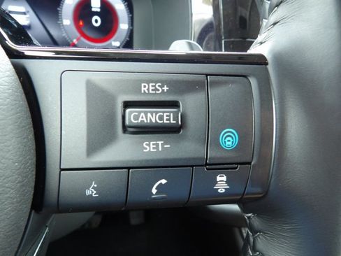 Used 2025 Nissan Pathfinder Platinum w/ Cargo Package AWD/4WD image 19
