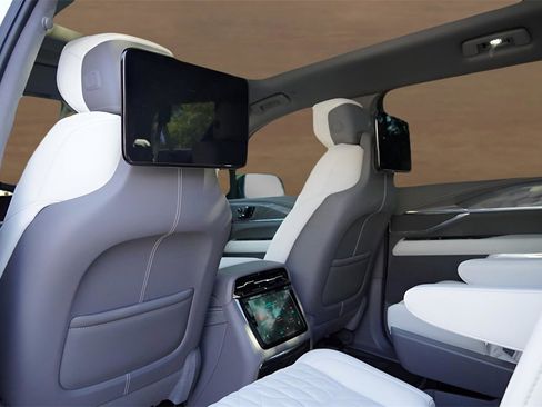 New 2026 Cadillac Escalade IQL Sport 1 w/ LPO, ONYX Package image 18