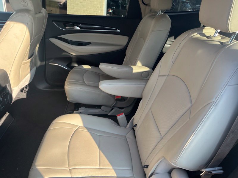 Used 2020 Buick Enclave Essence w/ Sound and Sites Package AWD/4WD image 10
