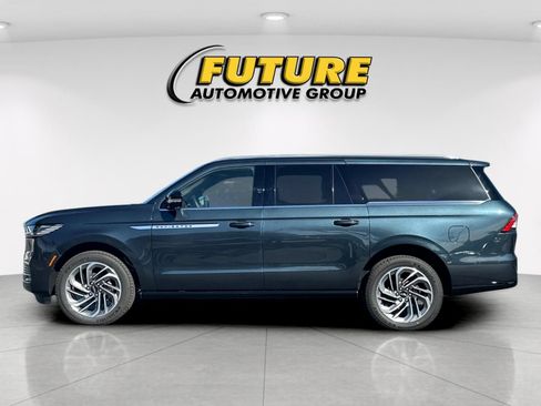 New 2026 Lincoln Navigator L Reserve AWD/4WD image 6